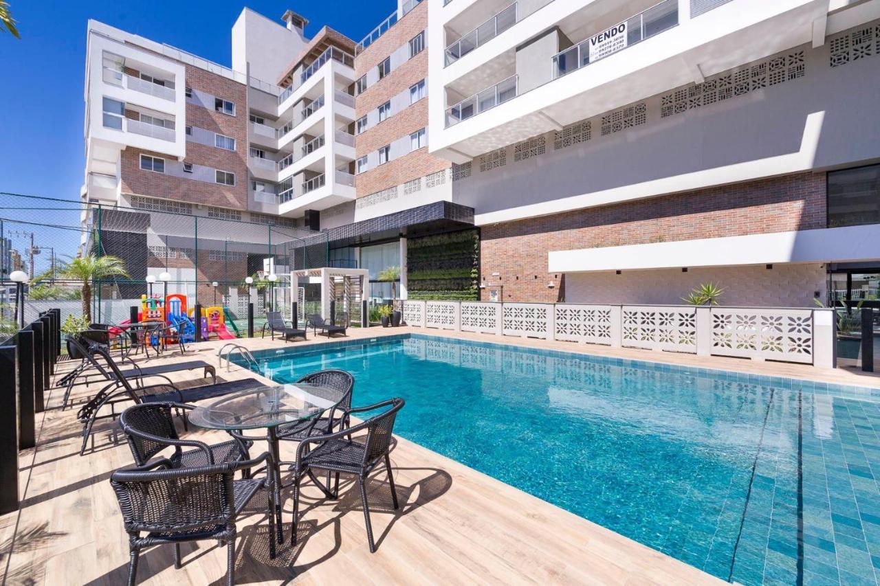 Terrazzo 602B - Cobertura duplex à poucos metros da praia de Bombas - Condomínio com piscina - Academia - Solário Bombinhas Exterior foto